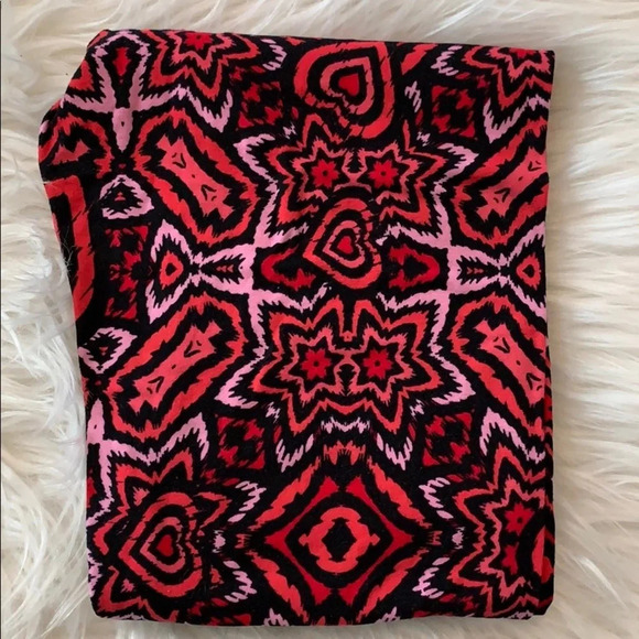 New! Women’s Lularoe Valentine’s Day heart leggings OS - Picture 1 of 1